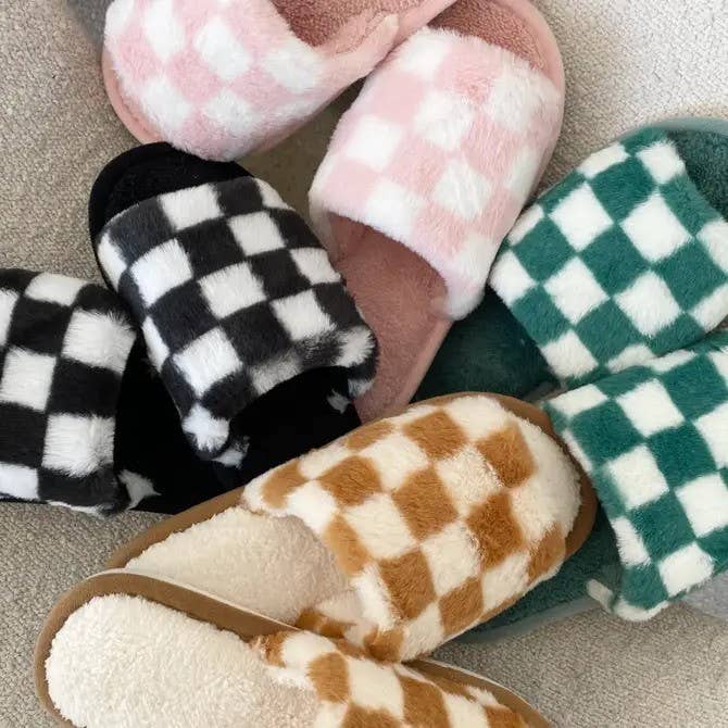 Checkered Pattern Cozy Slippers